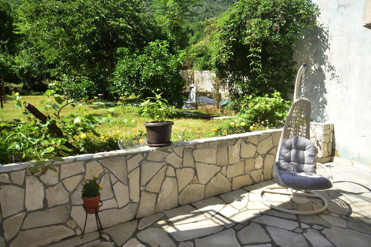 A Hundred Olive Trees Apartments Kotor Luaran gambar