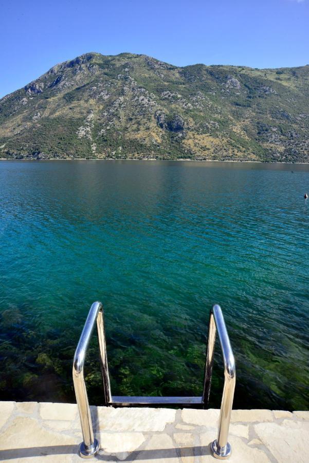 A Hundred Olive Trees Apartments Kotor Luaran gambar